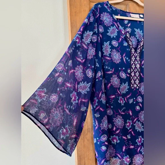 Belle by Kim Gravel Flutter Sleeve Floral Blouse - Size 3X - Picture 4 of 15